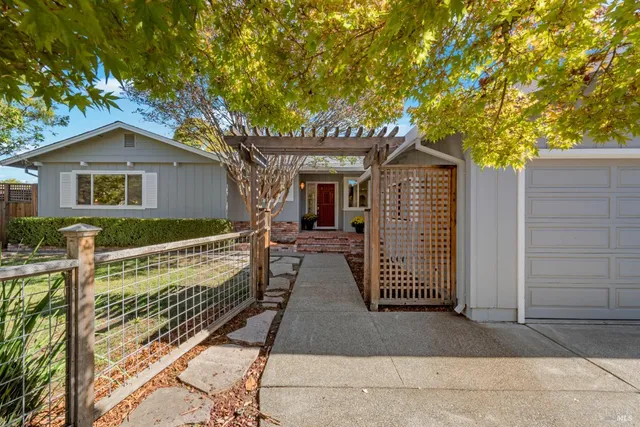 $995,000 | 3996 Young Avenue, Napa, CA 94558