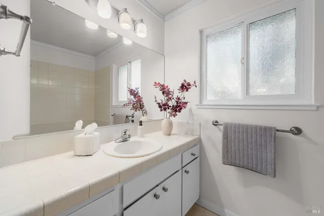 $995,000 | 3996 Young Avenue, Napa, CA 94558