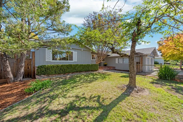 $995,000 | 3996 Young Avenue, Napa, CA 94558