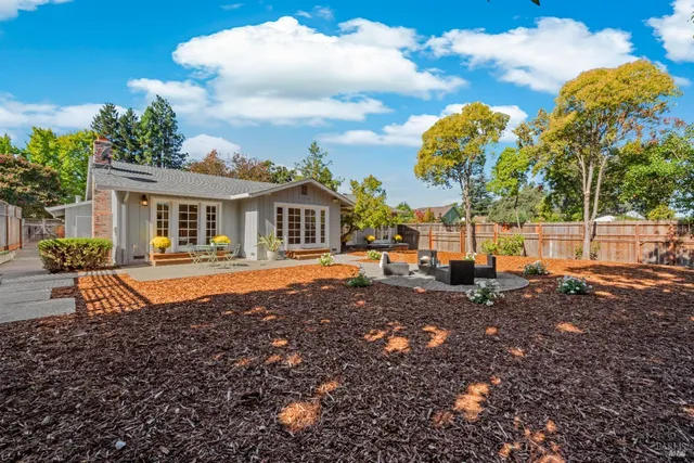 $995,000 | 3996 Young Avenue, Napa, CA 94558