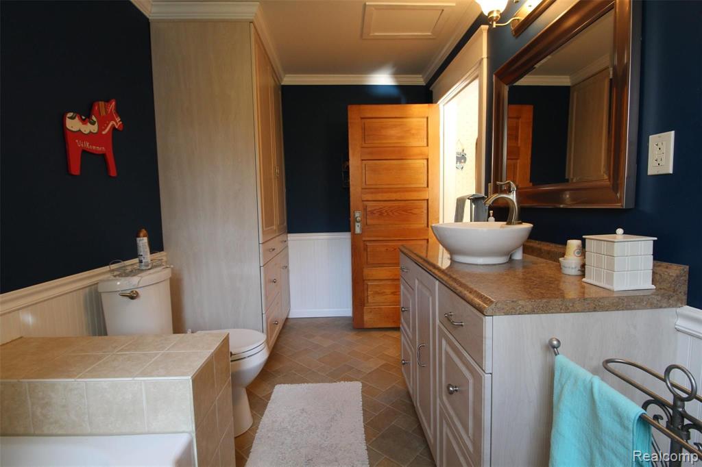 1242 Clark Road Lapeer, MI 48446 - Photo 22 of 94
