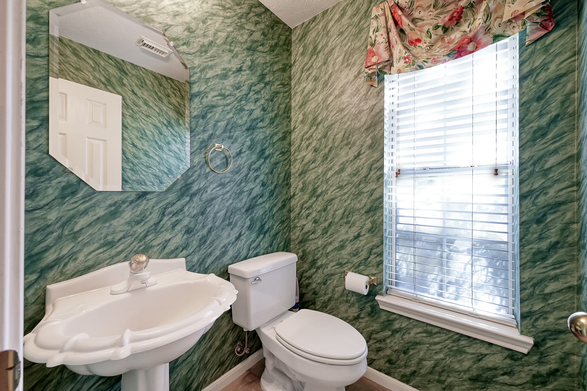 20403 Sagecombe Court Spring, TX 77388 - Photo 16 of 32 Half bath