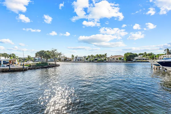 $3,900 | 1166 Hillsboro Mile, Unit 8, Hillsboro Beach, FL 33064