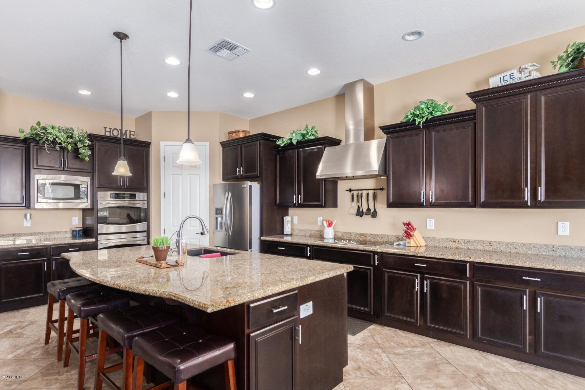 16179 West Coronado Road Goodyear, AZ 85395 - Photo 5 of 40 Granite Countertops