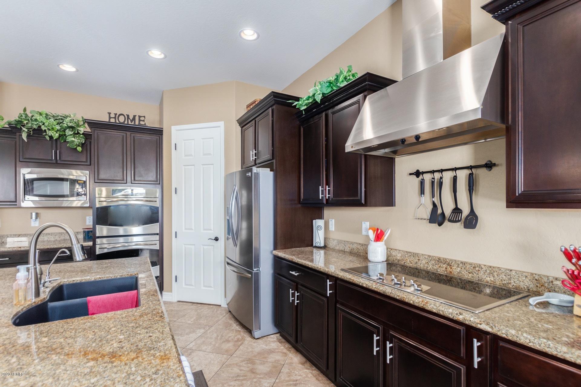 16179 West Coronado Road Goodyear, AZ 85395 - Photo 7 of 40 Gourmet Kitchen