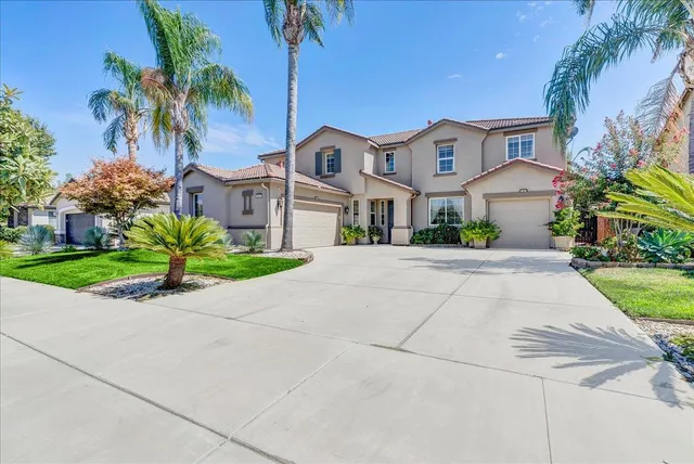 $597,999 | 3615 West Sunnyview Avenue, Visalia, CA 93291