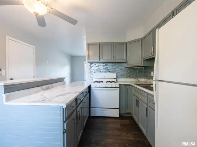 $119,900 | 3925 West Creighton Terrace, Peoria, IL 61615