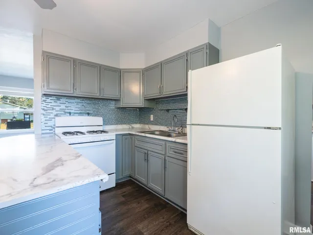 $119,900 | 3925 West Creighton Terrace, Peoria, IL 61615