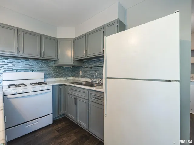 $119,900 | 3925 West Creighton Terrace, Peoria, IL 61615