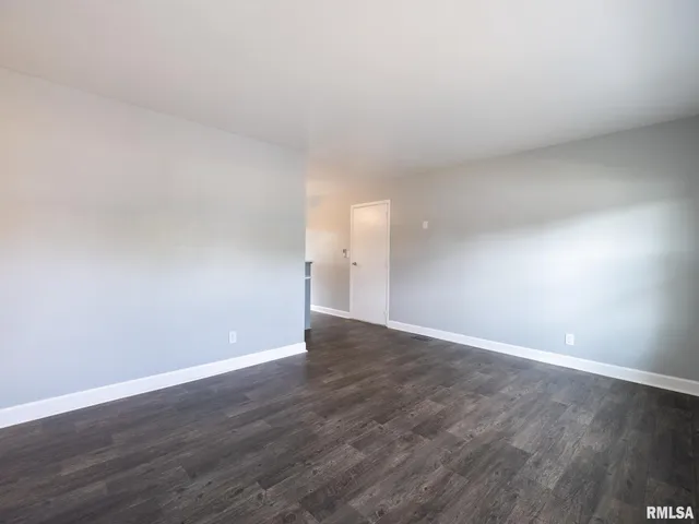 $119,900 | 3925 West Creighton Terrace, Peoria, IL 61615