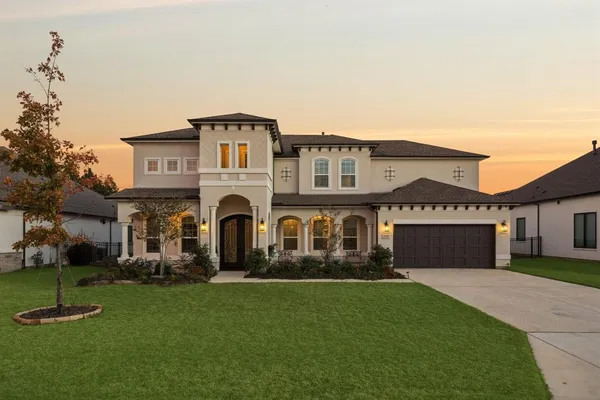 $1,299,900 | 1321 Mcclintock Drive, Shady Shores, TX 76208