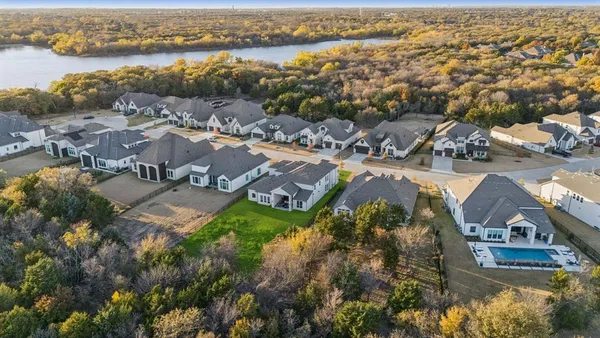 $1,299,900 | 1321 Mcclintock Drive, Shady Shores, TX 76208