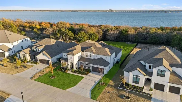 $1,299,900 | 1321 Mcclintock Drive, Shady Shores, TX 76208