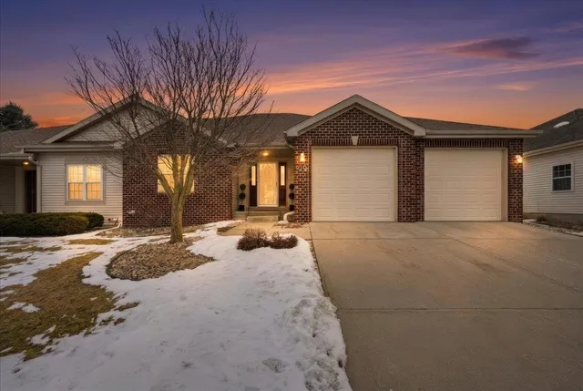 $475,000 | 749 Cricket Lane, Unit 749, Middleton, WI 53562