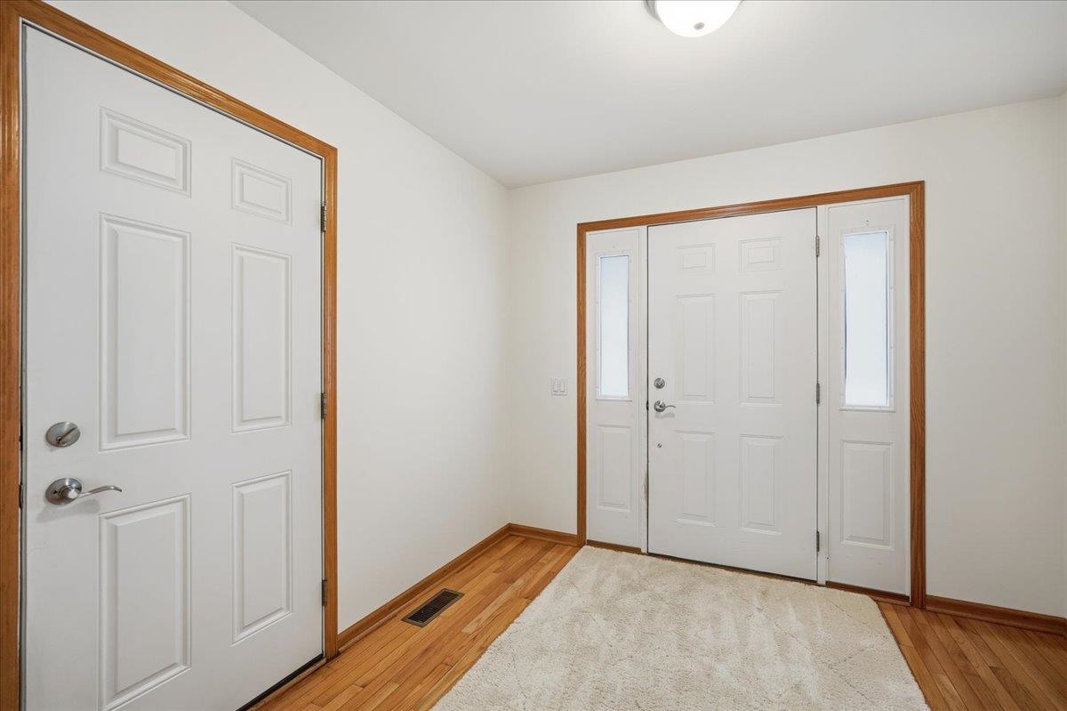 749 Cricket Lane, Unit 749 Middleton, WI 53562 - Photo 5 of 39