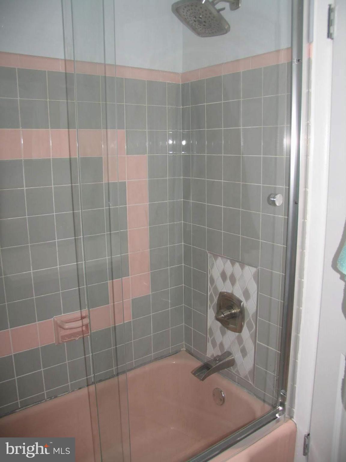 7729 Dungan Road Philadelphia, PA 19111 - Photo 16 of 40 Main Floor Bathroom