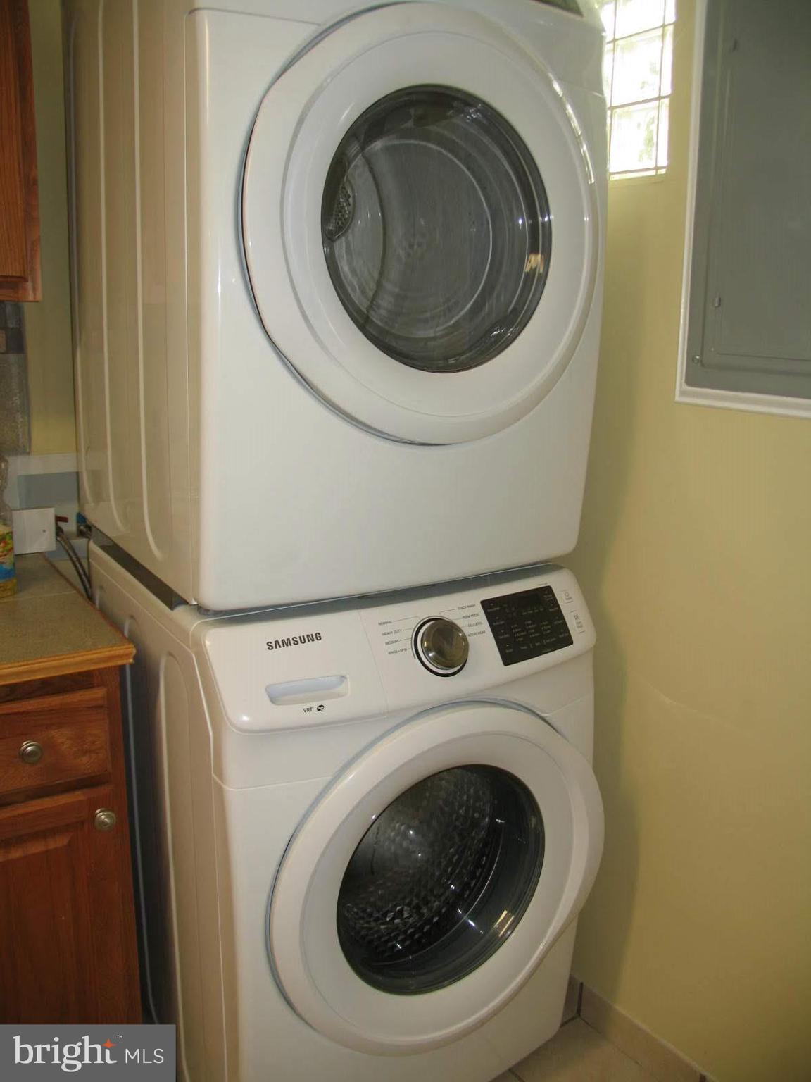 7729 Dungan Road Philadelphia, PA 19111 - Photo 28 of 40 High-Grade Washer/Dryer Included