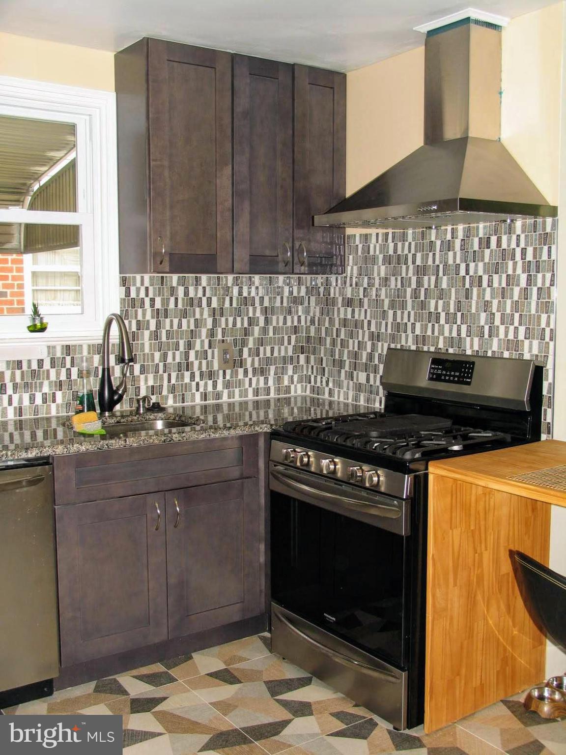 7729 Dungan Road Philadelphia, PA 19111 - Photo 8 of 40 Gallery Image 8
