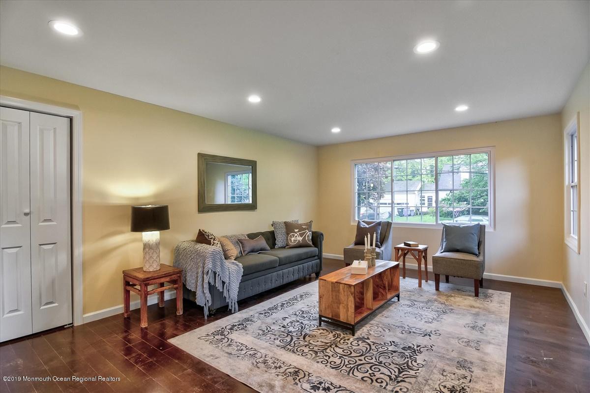 14 West Hill Road Colonia, NJ 07067 - Photo 10 of 26 10-Family Room