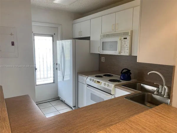 $232,500 | 1400 Southwest 27th Avenue, Unit 202, Miami, FL 33145