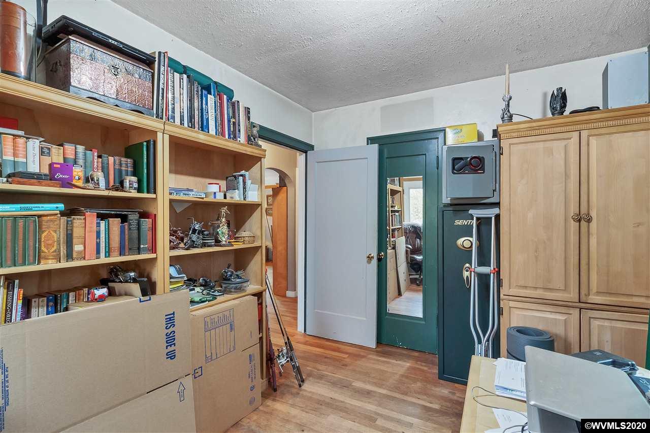 1615 Southwest Liberty Street Albany, OR 97321 - Photo 18 of 26 Gallery Image 18