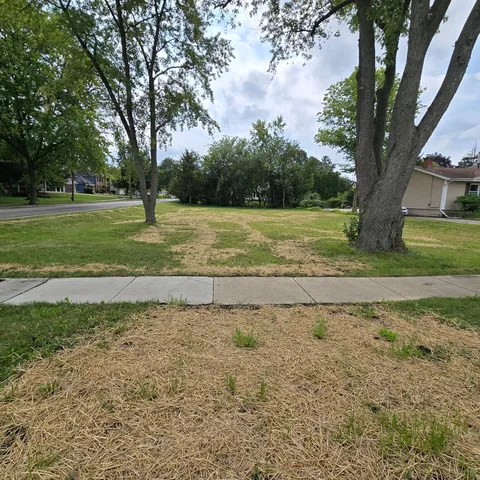 $120,000 | 512 Pershing Avenue, Wheaton, IL 60189