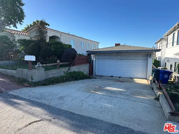 $3,500,000 | 661 19th Street, Manhattan Beach, CA 90266