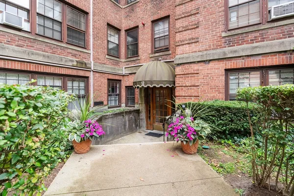 $429,000 | 12 Kilsyth Terrace, Unit 33, Boston, MA 02135