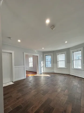 $4,100 | 19 Roslyn Street, Unit 2, Salem, MA 01970