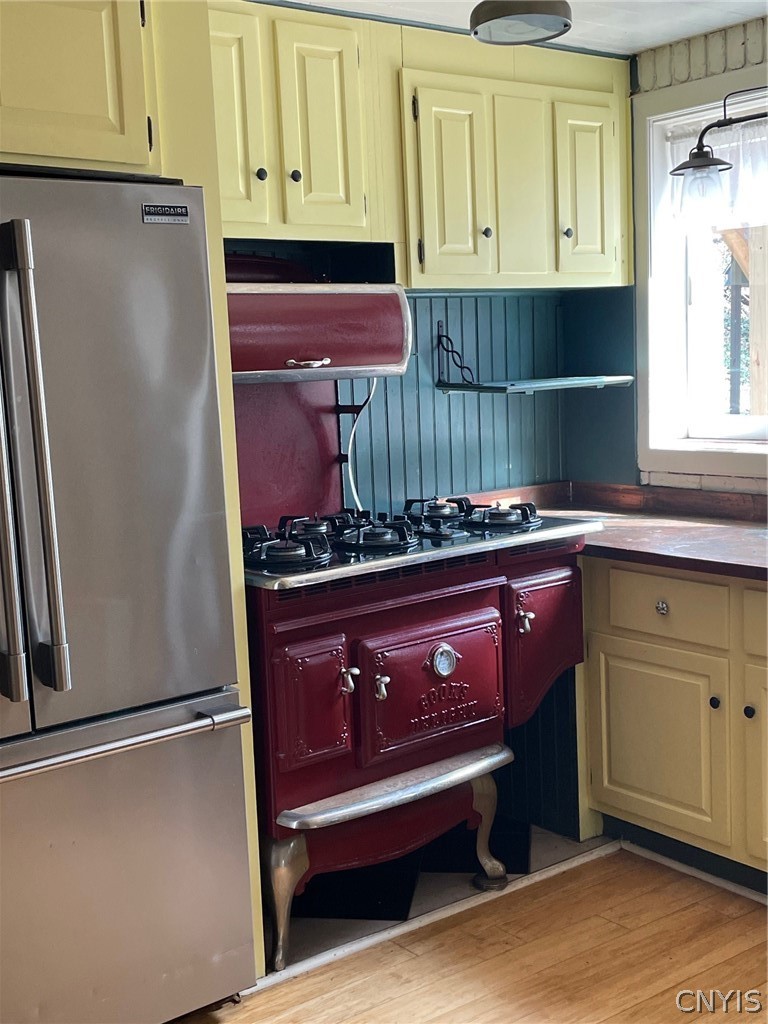 321 Rockwell Road Onondaga, NY 13120 - Photo 12 of 45 Antique looking oven