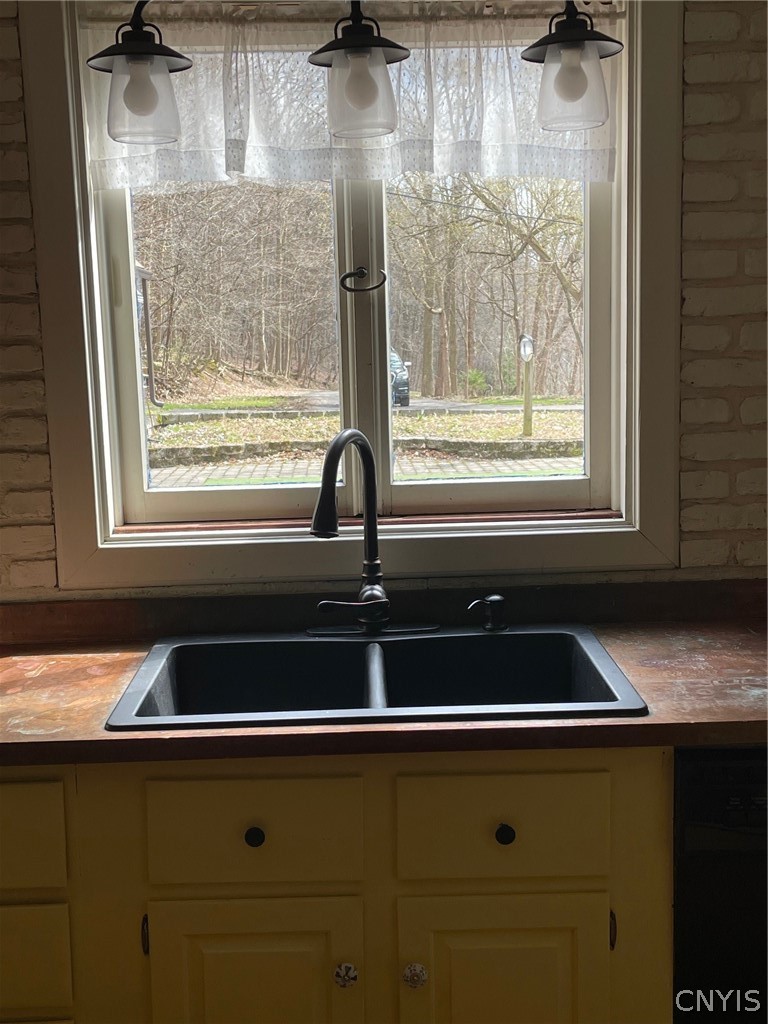 321 Rockwell Road Onondaga, NY 13120 - Photo 13 of 45