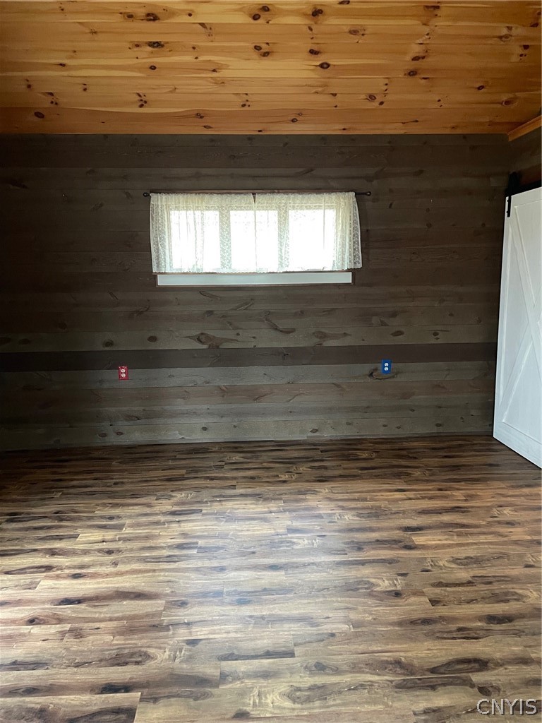 321 Rockwell Road Onondaga, NY 13120 - Photo 22 of 45 First floor primary master bathroom
