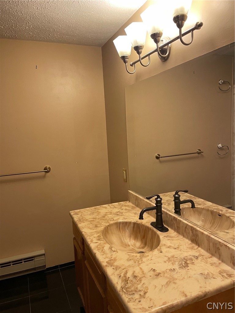 321 Rockwell Road Onondaga, NY 13120 - Photo 32 of 45 Full bathroom