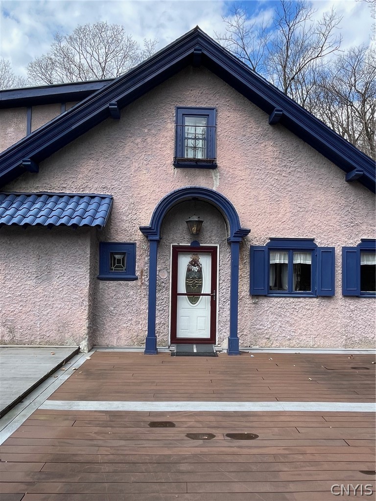 321 Rockwell Road Onondaga, NY 13120 - Photo 5 of 45 Entertainment deck area