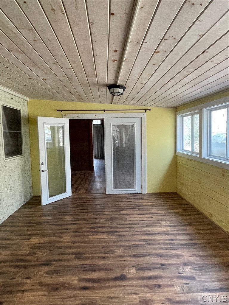 321 Rockwell Road Onondaga, NY 13120 - Photo 8 of 45 Large Foyer