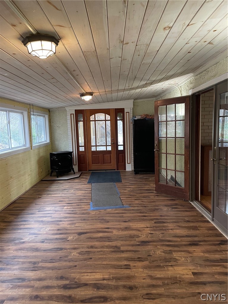 321 Rockwell Road Onondaga, NY 13120 - Photo 10 of 45 Front door entrance