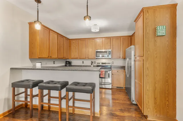 $257,000 | 812 Timber Ridge Court, Unit 10, Waukesha, WI 53189