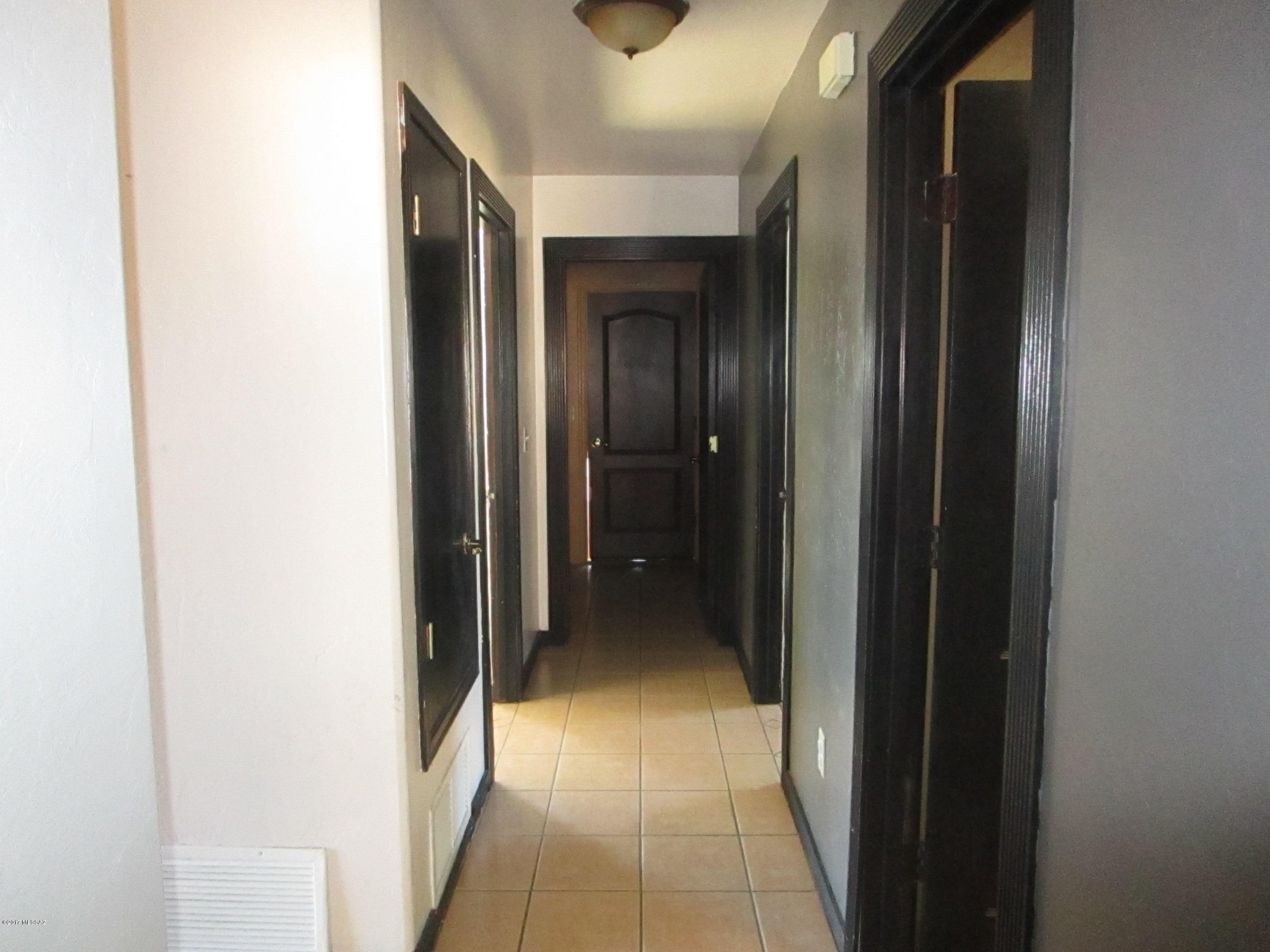 1046 Circulo Aventura, Unit C Rio Rico, AZ 85648 - Photo 8 of 34