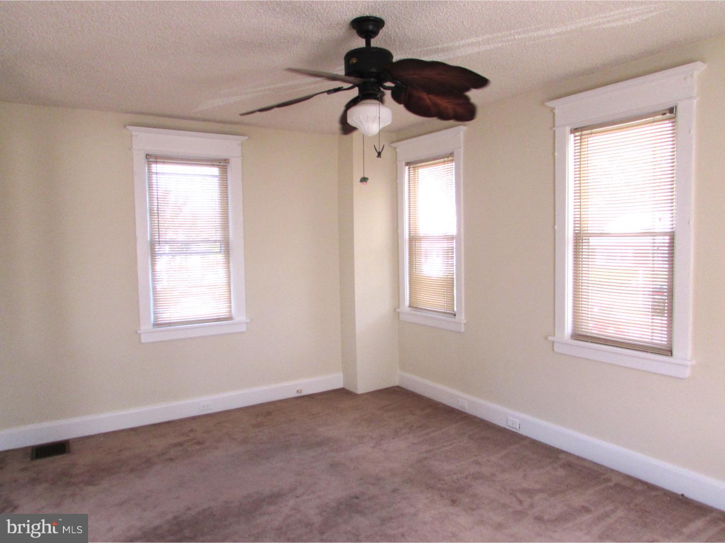 116 Jefferson Street Riverside, NJ 08075 - Photo 4 of 25 Living Room