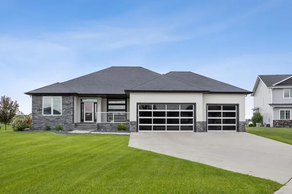 $849,900 | 3004 6th Street East, West Fargo, ND 58078