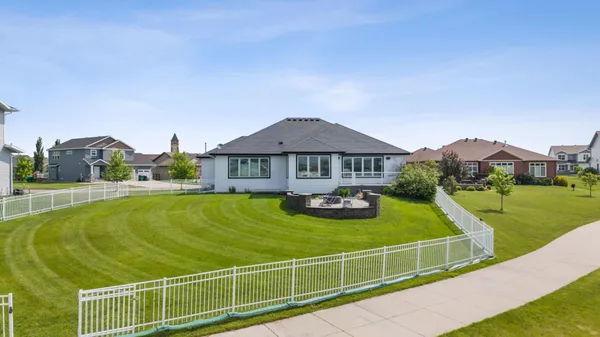 $849,900 | 3004 6th Street East, West Fargo, ND 58078