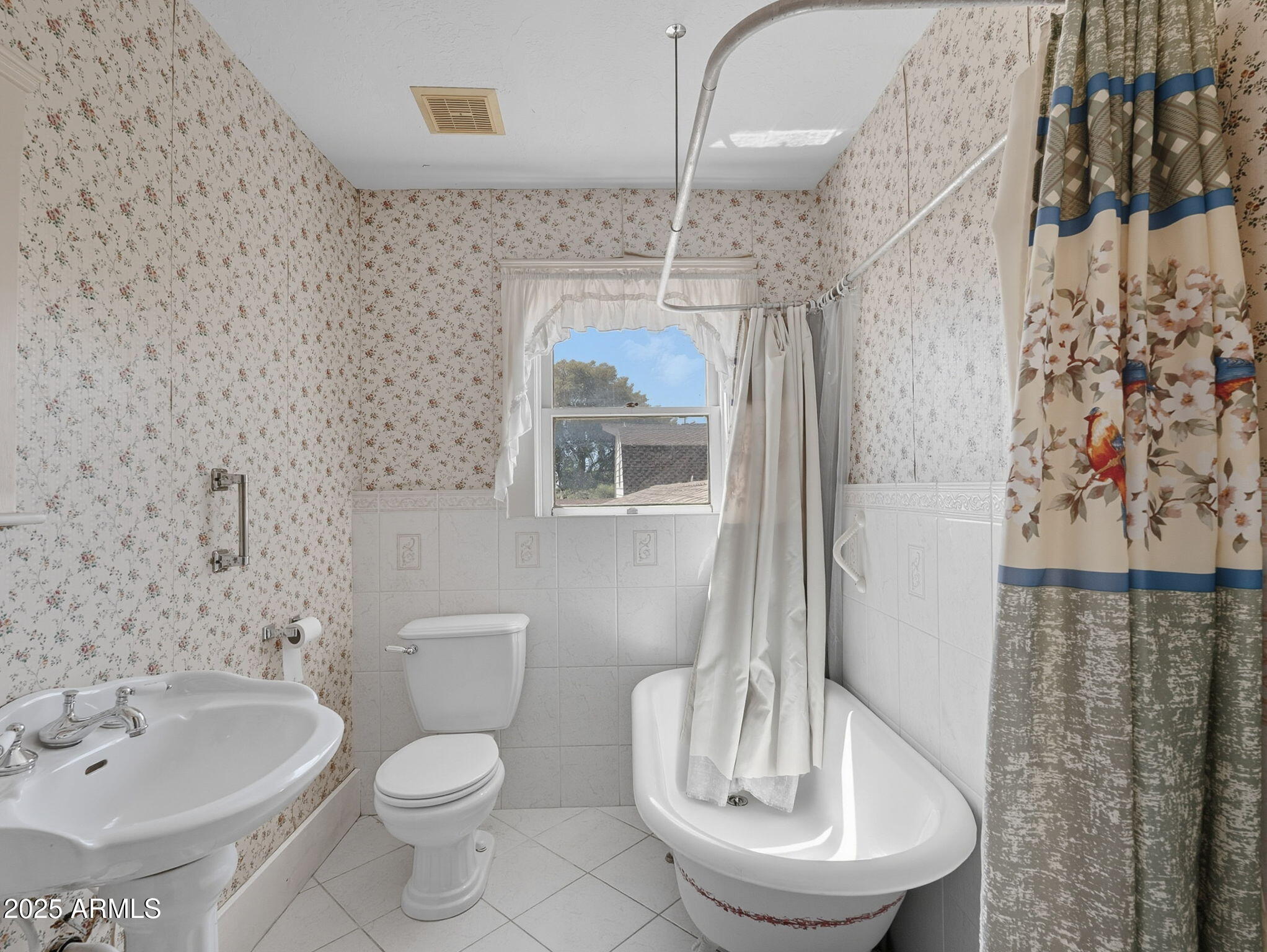 2353 East Brown Road Mesa, AZ 85213 - Photo 47 of 86 Hall Bathroom