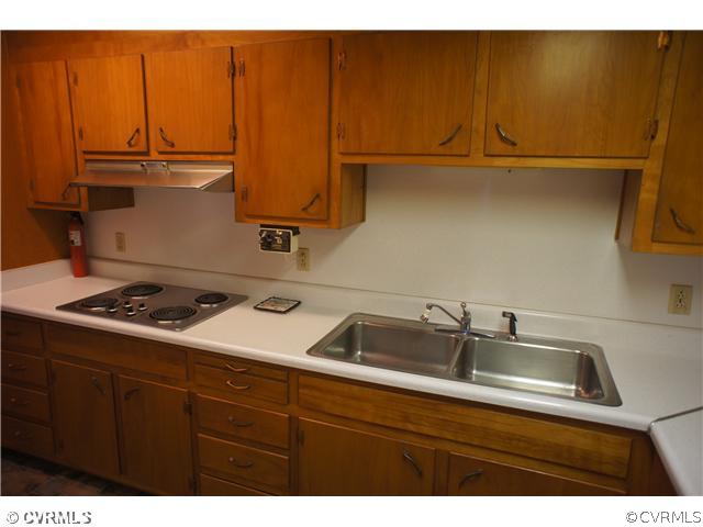 2005 Fort Rice Street Petersburg, VA 23805 - Photo 11 of 18 Kitchen
