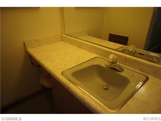 2005 Fort Rice Street Petersburg, VA 23805 - Photo 16 of 18 Master Bath/Spa - View #2 of master bath