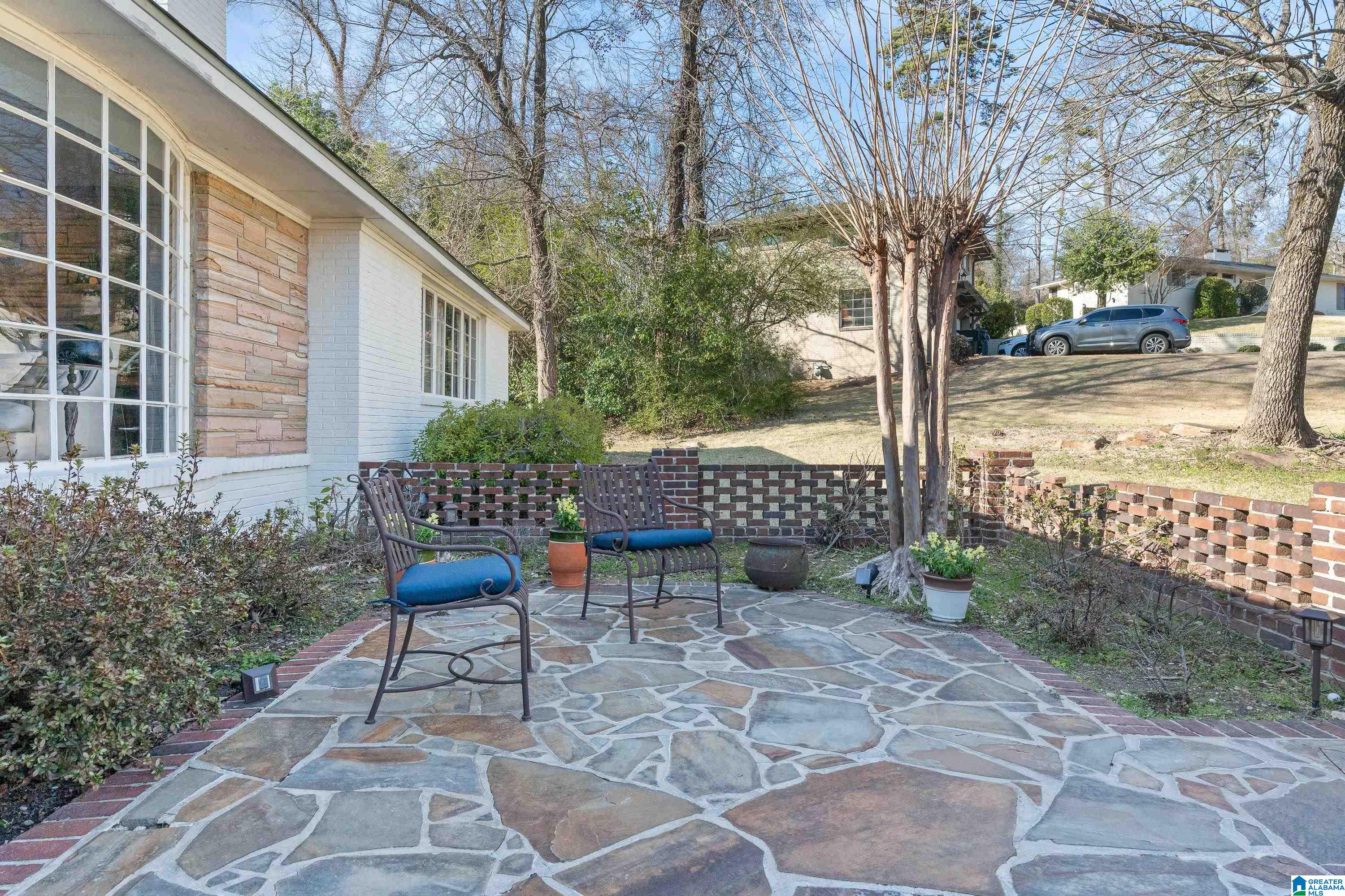 1820 Southwood Road Birmingham, AL 35216 - Photo 4 of 34