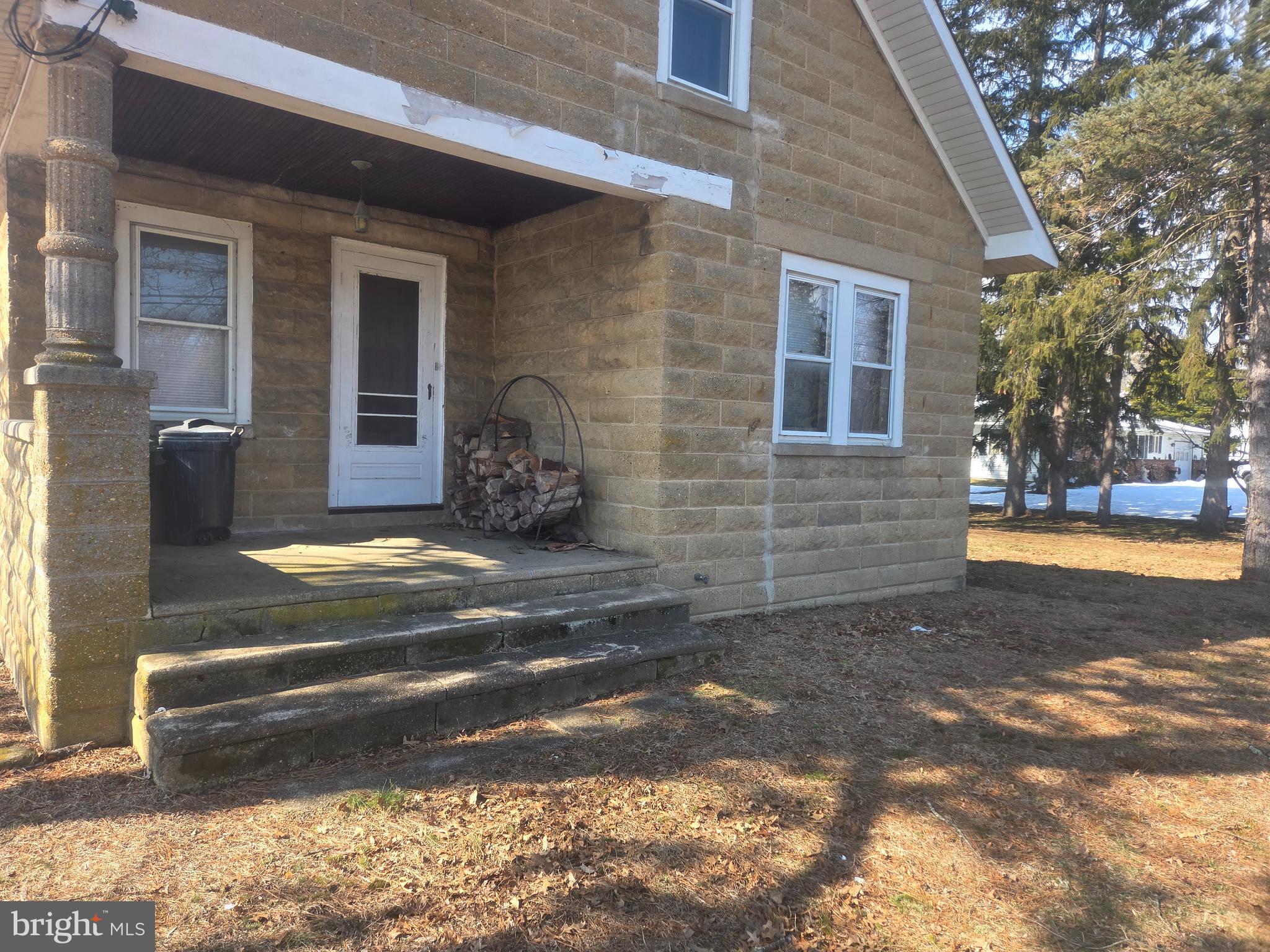 4881 Cross-ham Square Hamilton, NJ 08620 - Photo 2 of 5