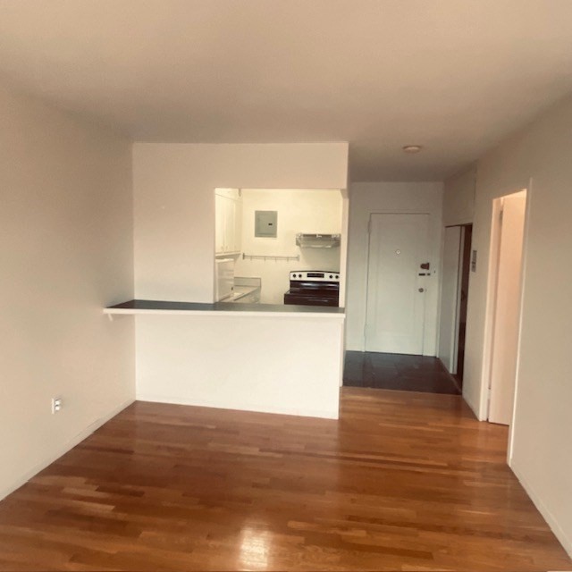 145 Pinckney Street, Unit 715 Boston, MA 02114 - Photo 6 of 17