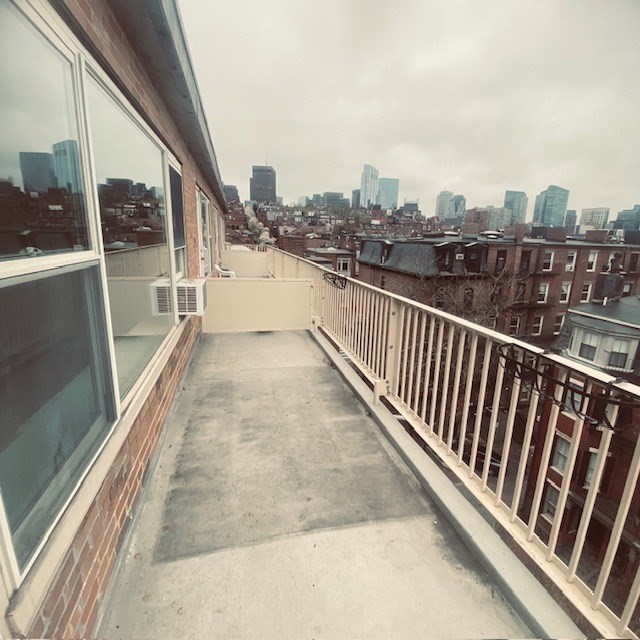 145 Pinckney Street, Unit 715 Boston, MA 02114 - Photo 8 of 17