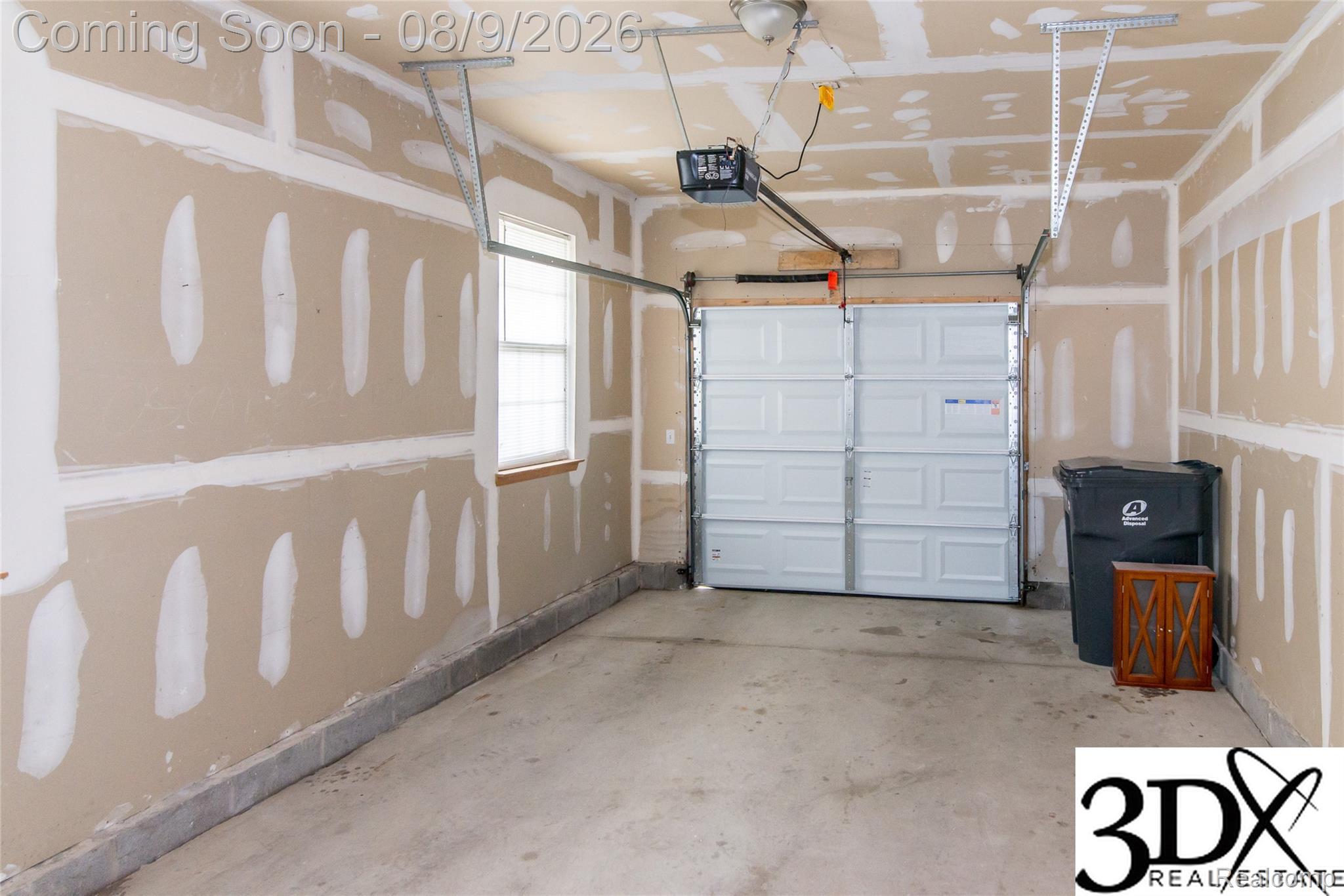 4256 Hampton Ridge Boulevard Howell, MI 48843 - Photo 26 of 26 Single garage door with opener