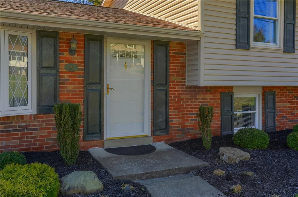 245 Wyngate Road Coraopolis, PA 15108 - Photo 12 of 38